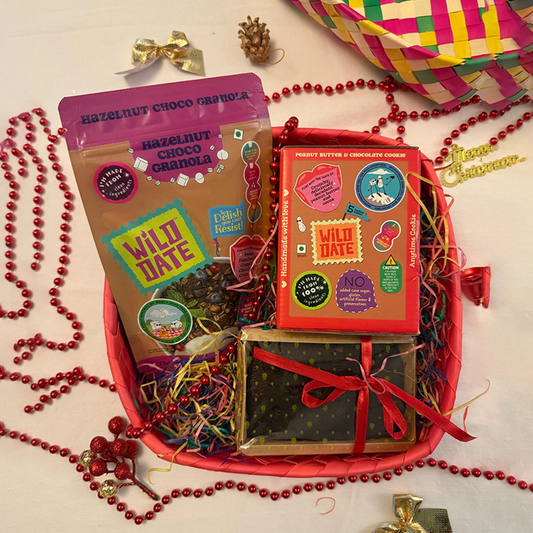 Wild Date – The Merry Munch Box | Festive Gift Hamper with Cashew and Raisin Cake, Hazelnut chocolate Granola & Peanut Butter Chocolate Cookies | Christmas/New Year Festive Gourmet Snack Gift Box