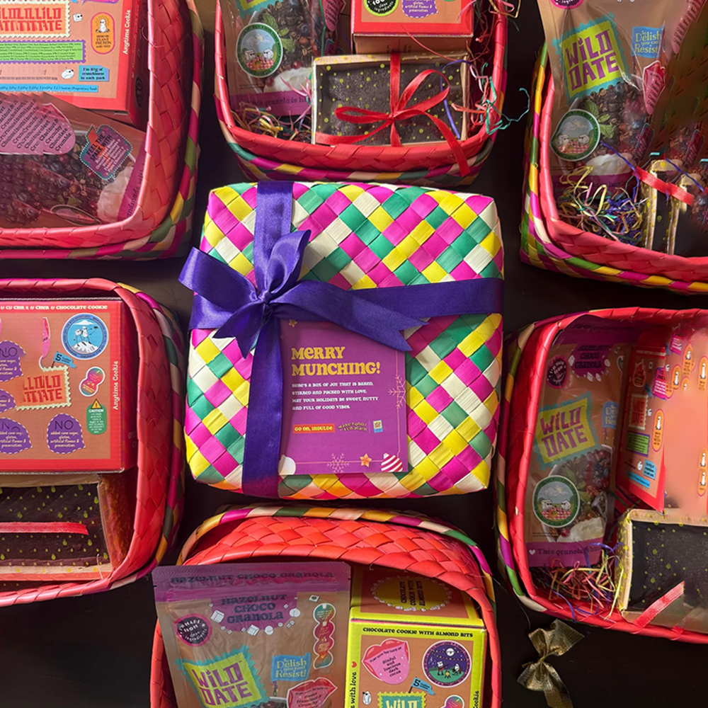 Wild Date – The Merry Munch Box | Festive Gift Hamper with Cashew and Raisin Cake, Hazelnut chocolate Granola & Peanut Butter Chocolate Cookies | Christmas/New Year Festive Gourmet Snack Gift Box
