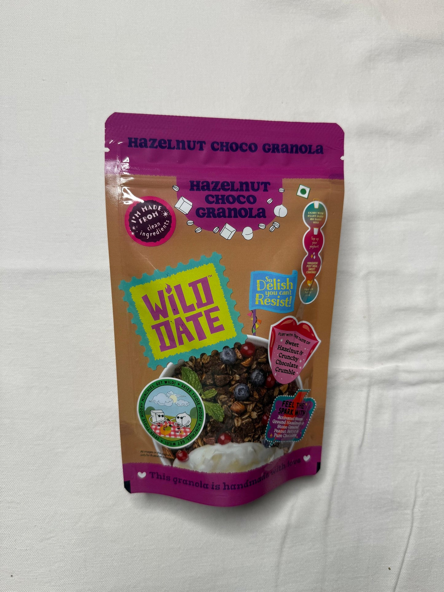 Wild Date – The Merry Munch Box | Festive Gift Hamper with Cashew and Raisin Cake, Hazelnut chocolate Granola & Peanut Butter Chocolate Cookies | Christmas/New Year Festive Gourmet Snack Gift Box